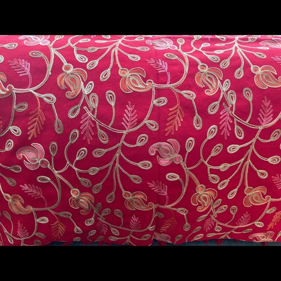 Indian clothing keep you warm during winter and you can wear  with a dress - Picture 3 of 6